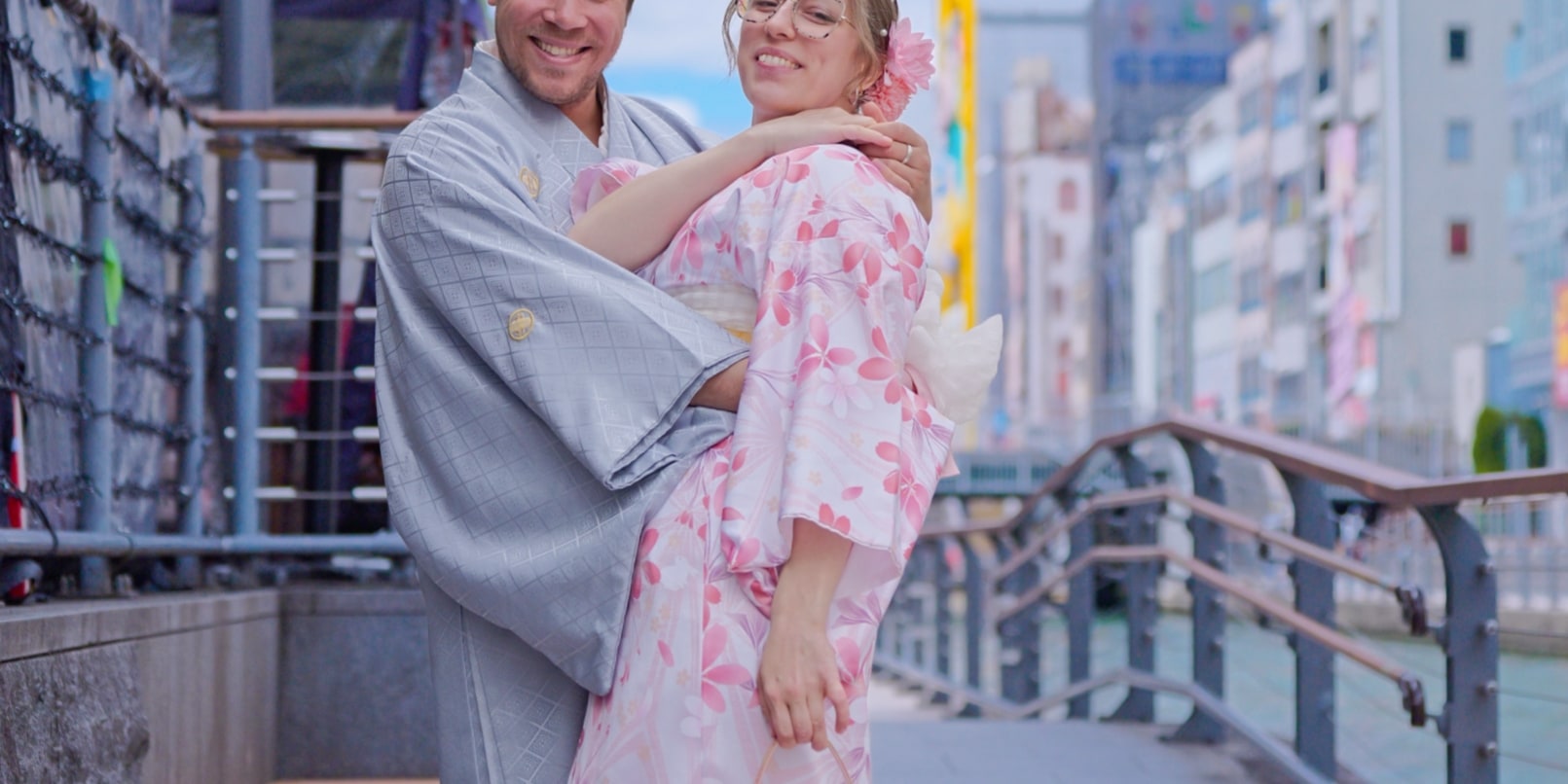 Osaka Castle Park/Shinsaibashi/Yasaka Shrine Photoshoot Experience - Thumbnail 18