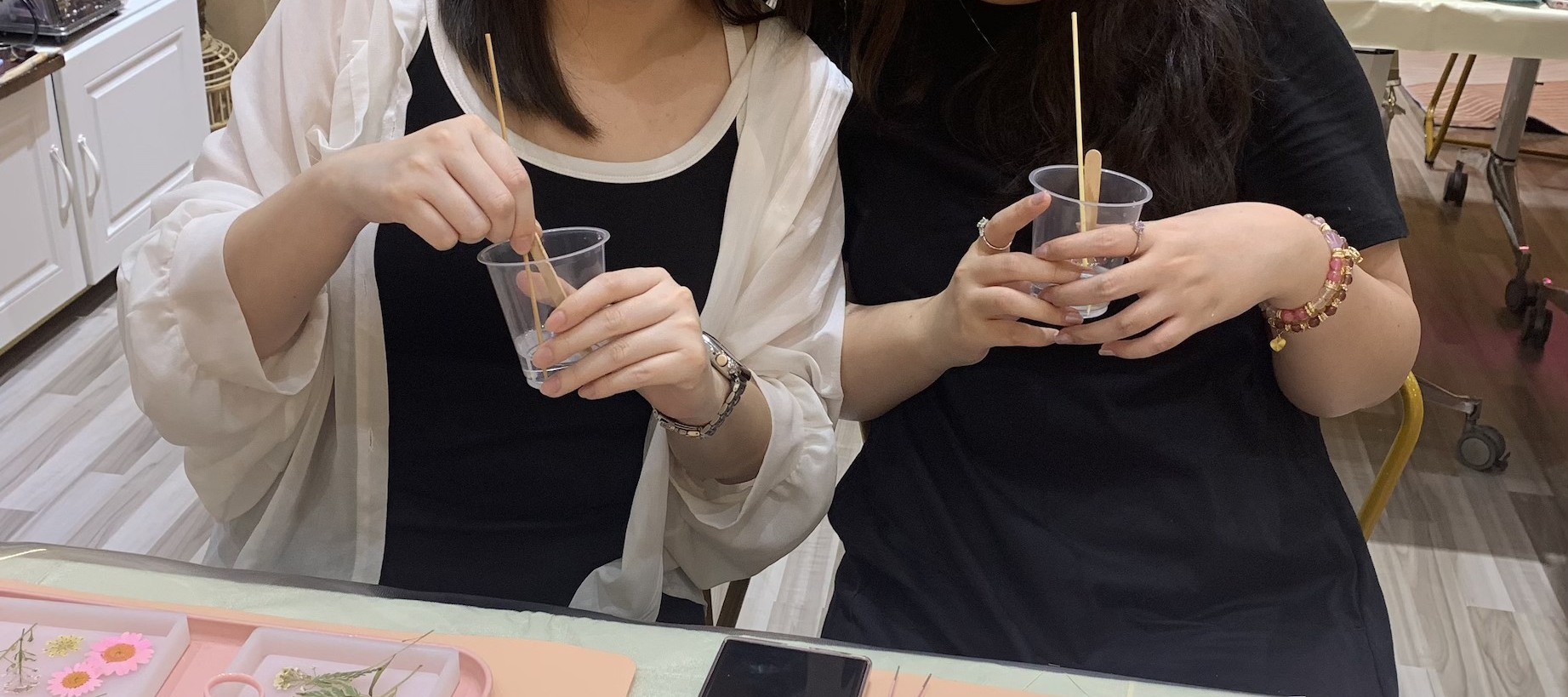 新加坡花卉樹脂杯墊工作坊
