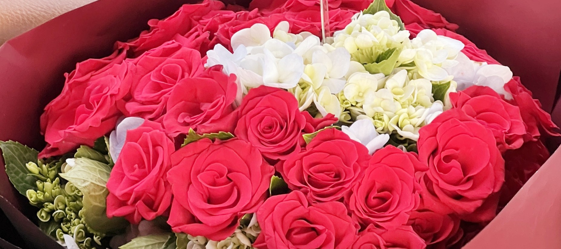 您將需要額外支付鮮花等費用。 您將需要額外支付鮮花等費用。