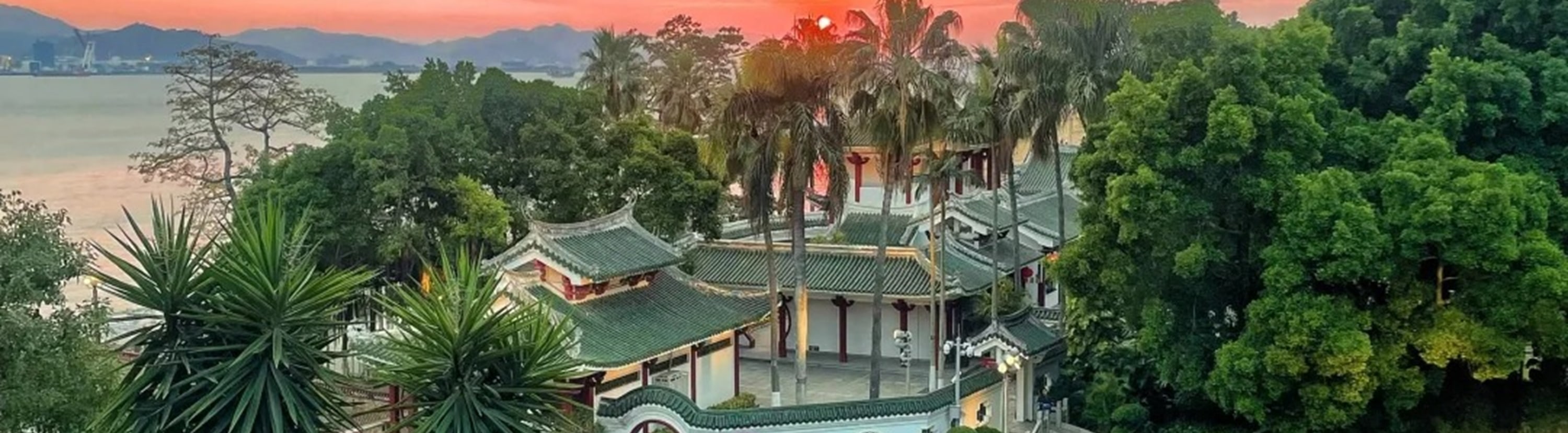 福建廈門鼓浪嶼&南普陀1日遊（鼓浪嶼+南普陀寺+菽莊花園+萬國建築博覽+打卡網紅轉角+贈送特色福袋+體驗佛教文化+一次玩遍精華景點）
