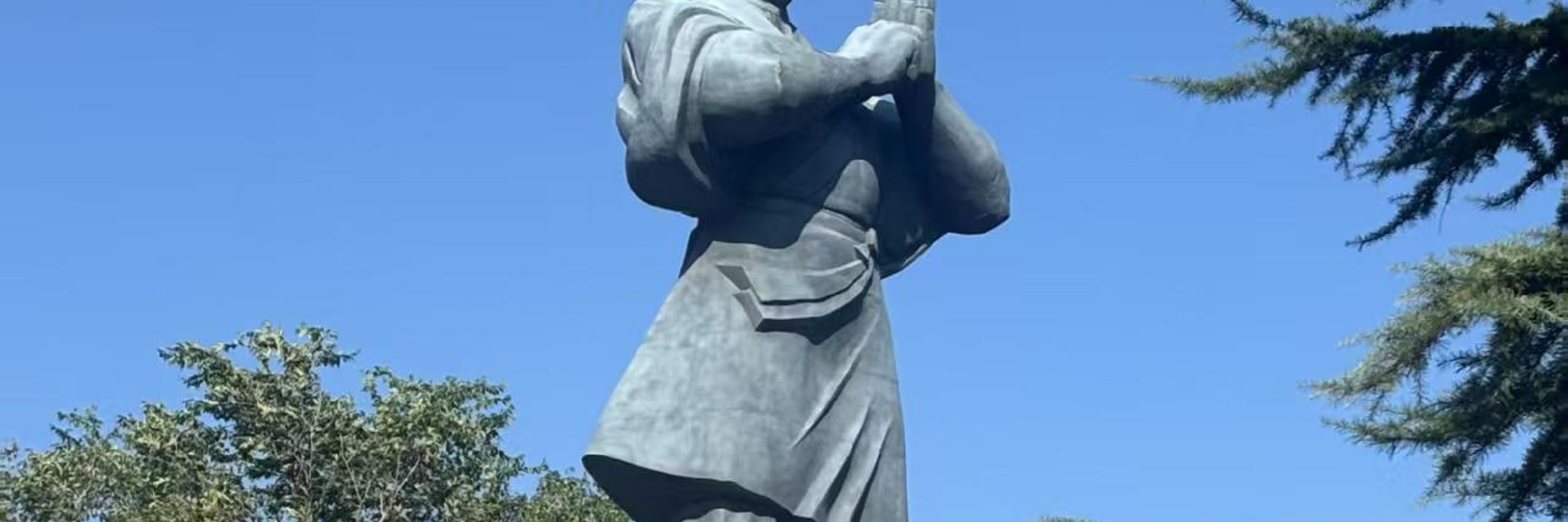 洛陽/鄭州出發河南洛陽少林寺一日遊（觸摸千年禪意與武林風骨+看功夫表演+金牌導遊帶團+無線耳麥講解+純玩不進店）