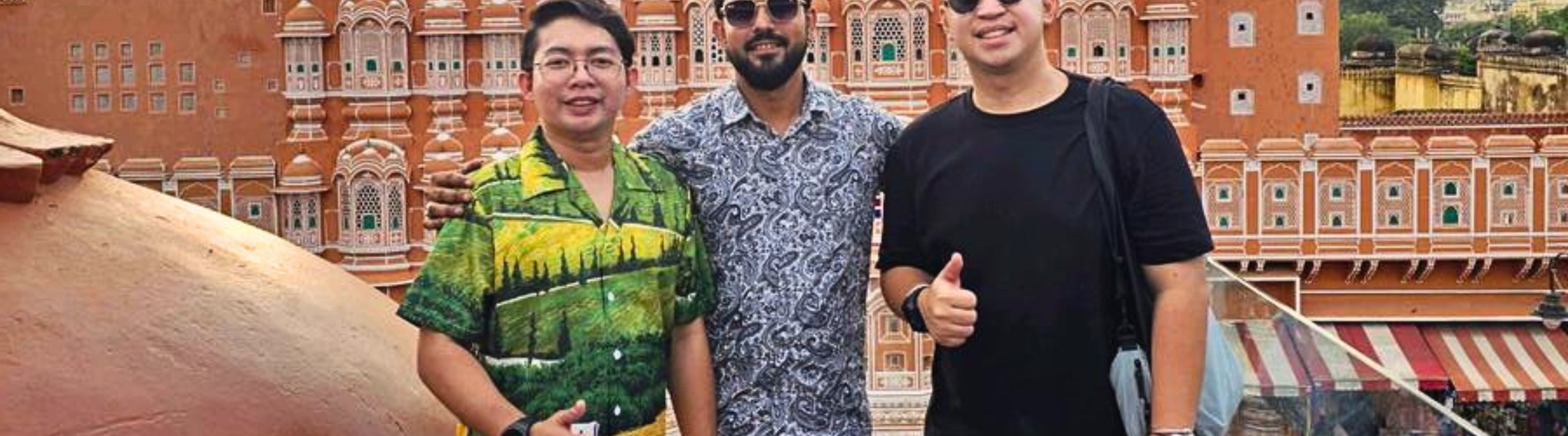 風之宮殿(Hawa Mahal)是齋浦爾一座獨特的五層樓粉紅色砂岩建築。 風之宮殿(Hawa Mahal)是齋浦爾一座獨特的五層樓粉紅色砂岩建築。