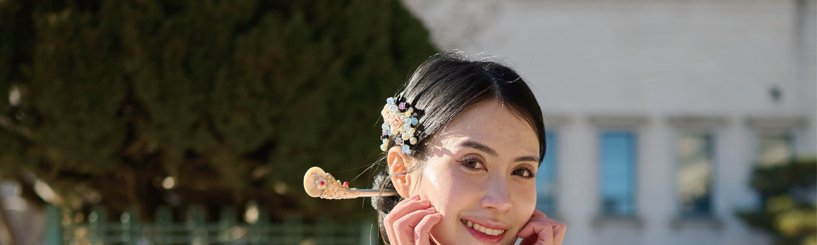 Hanbok Rental with Hairstyling & Accessories at Hanbokgirls - Thumbnail 38