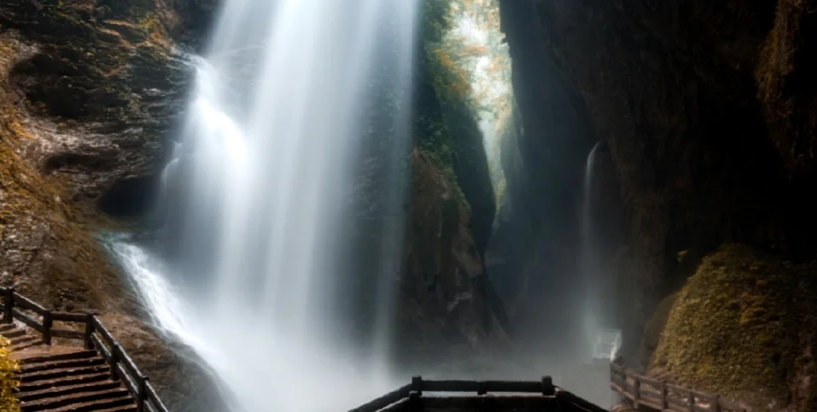 【櫻花季促銷】重慶武隆天生三橋&龍水峽地縫經典一日遊（喀斯特地質奇觀+電影變形金剛同款取景地）