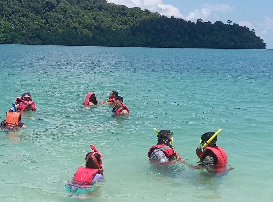SNORKELING ON PULAU SINGA BESAR