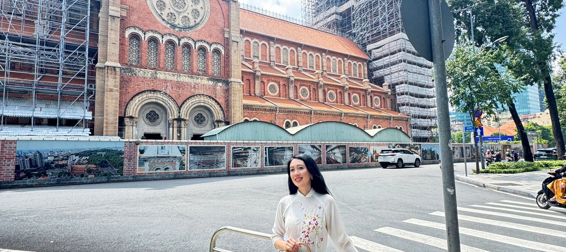 Saigon Instagram Half-day Tour with Iconic of Ho Chi Minh City - Thumbnail 6