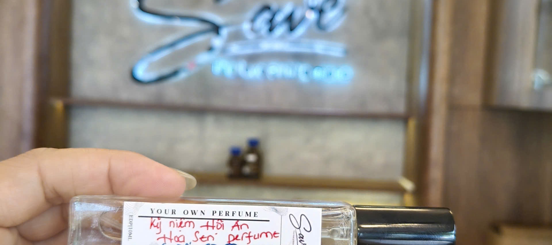 Perfume & Candle Making Workshop in Hoi An - Thumbnail 8
