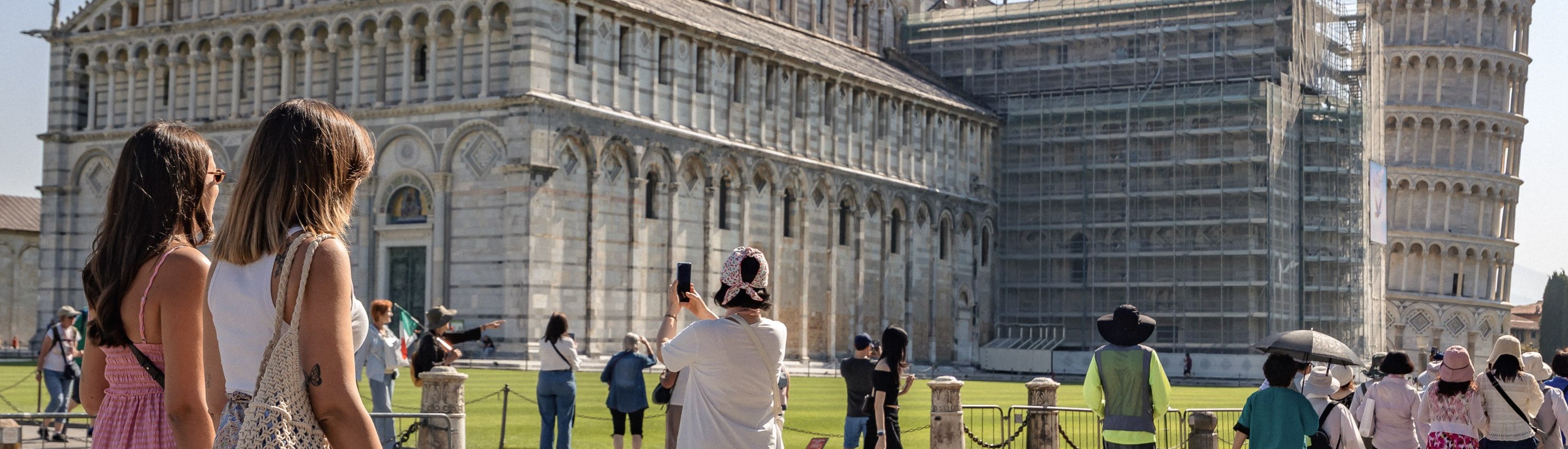 Tuscany Highlights Pisa, San Gimignano, Chianti & Siena Day Tour - Thumbnail 3