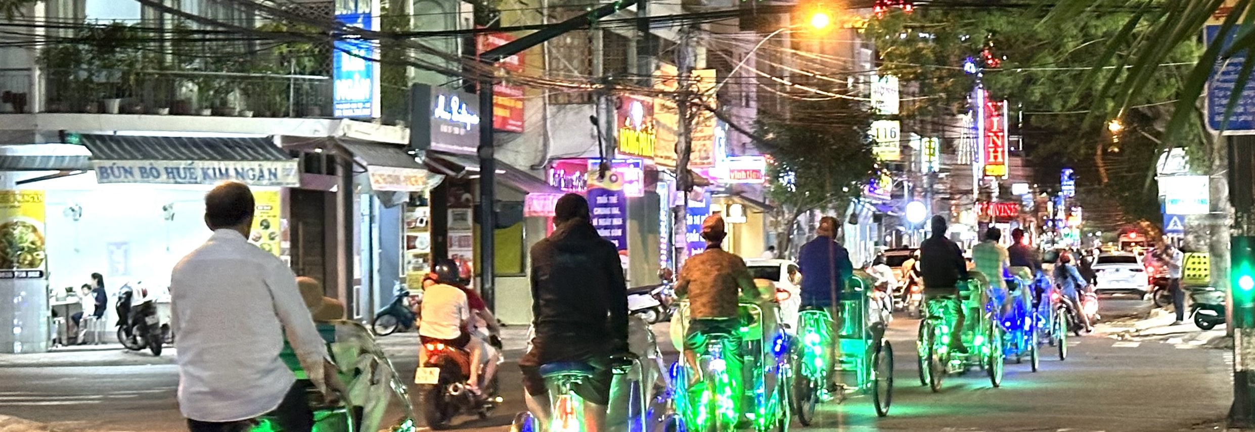 芽莊街頭美食三輪車夜遊之旅