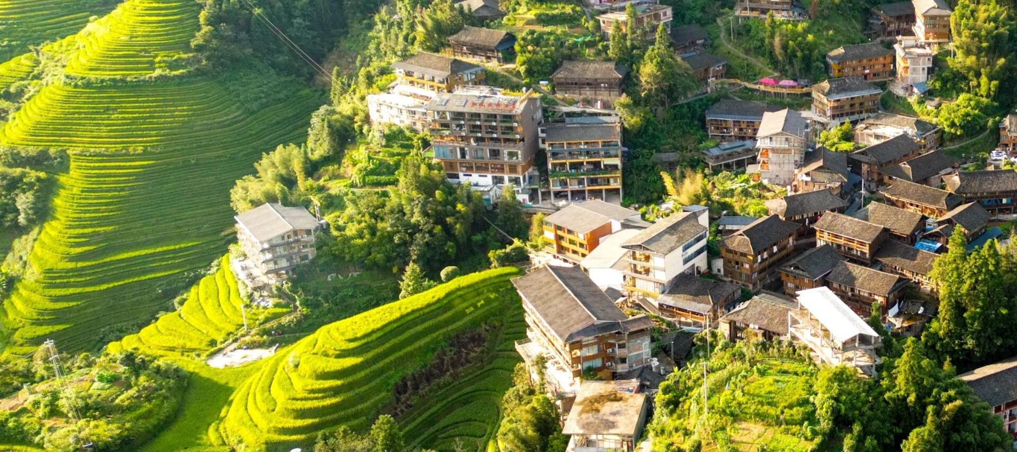 廣西桂林山水秘境5日遊（2-8人團+龍脊+古東瀑布+象鼻山+日月雙塔+遇龍河竹筏+興坪古鎮+灕江+十里畫廊+下午茶+篝火晚會+桂林往返）