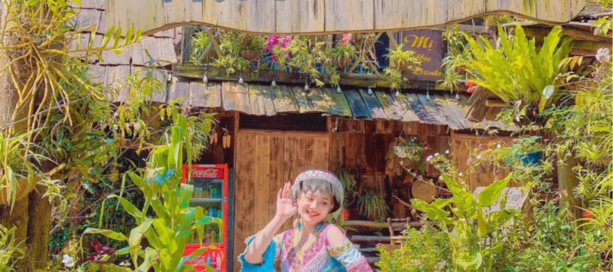 Visit Cat Cat village with attire rental option