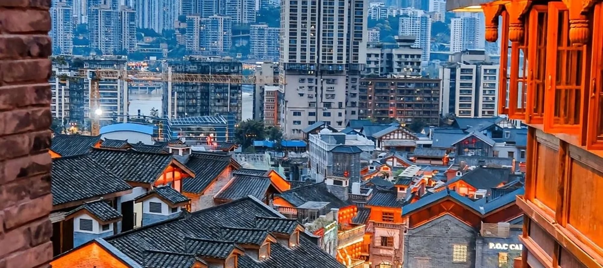 Ciqikou, with its blue-tiled and white-walled stilt houses, is a wonder of the original ancient town on the Jialing River.
