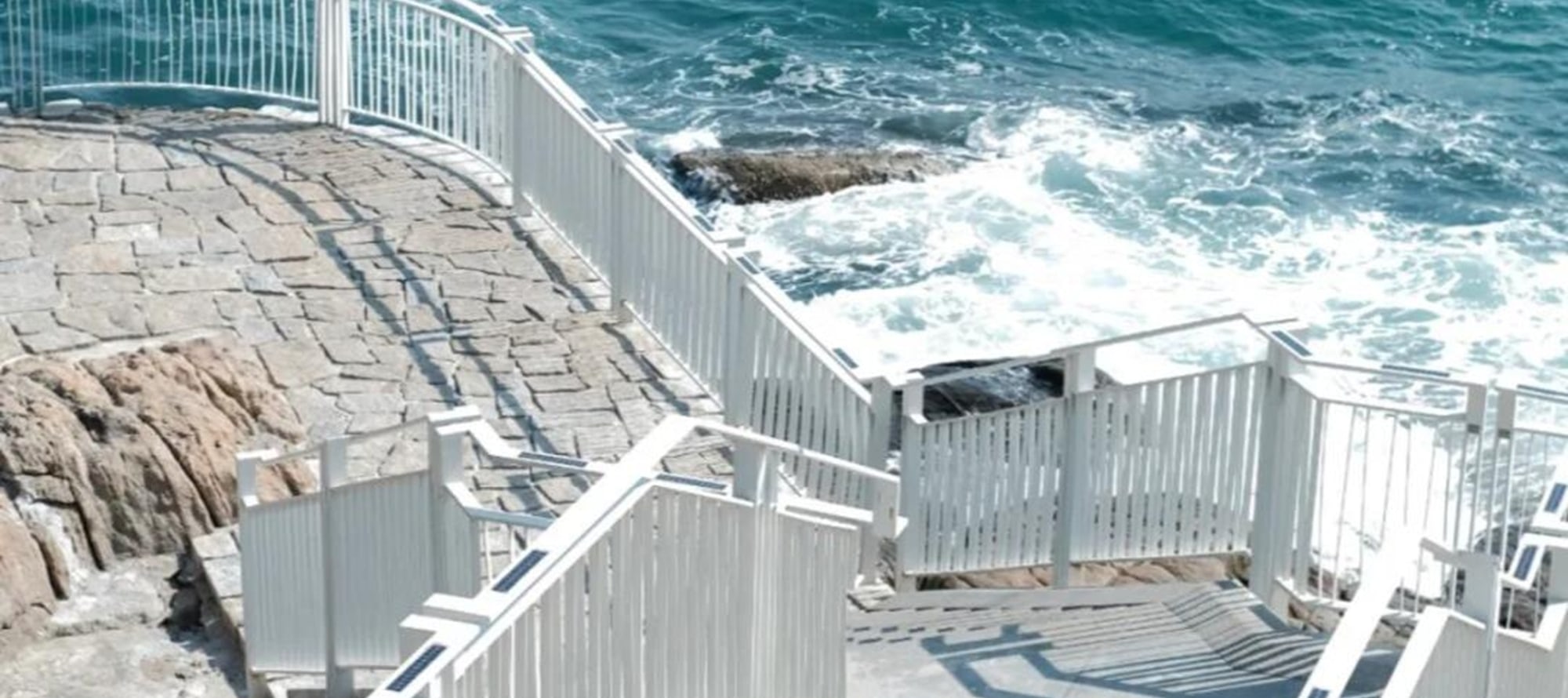 廣東慢遊深圳老友1日遊(大梅沙海濱公園+海濱棧道+地王大夏+“深港之窗”)