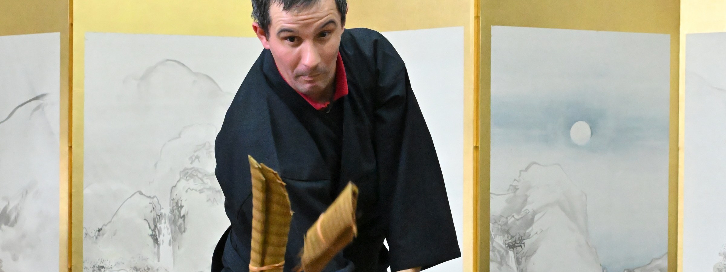 大阪城附近武士道盔甲射擊和武士刀體驗