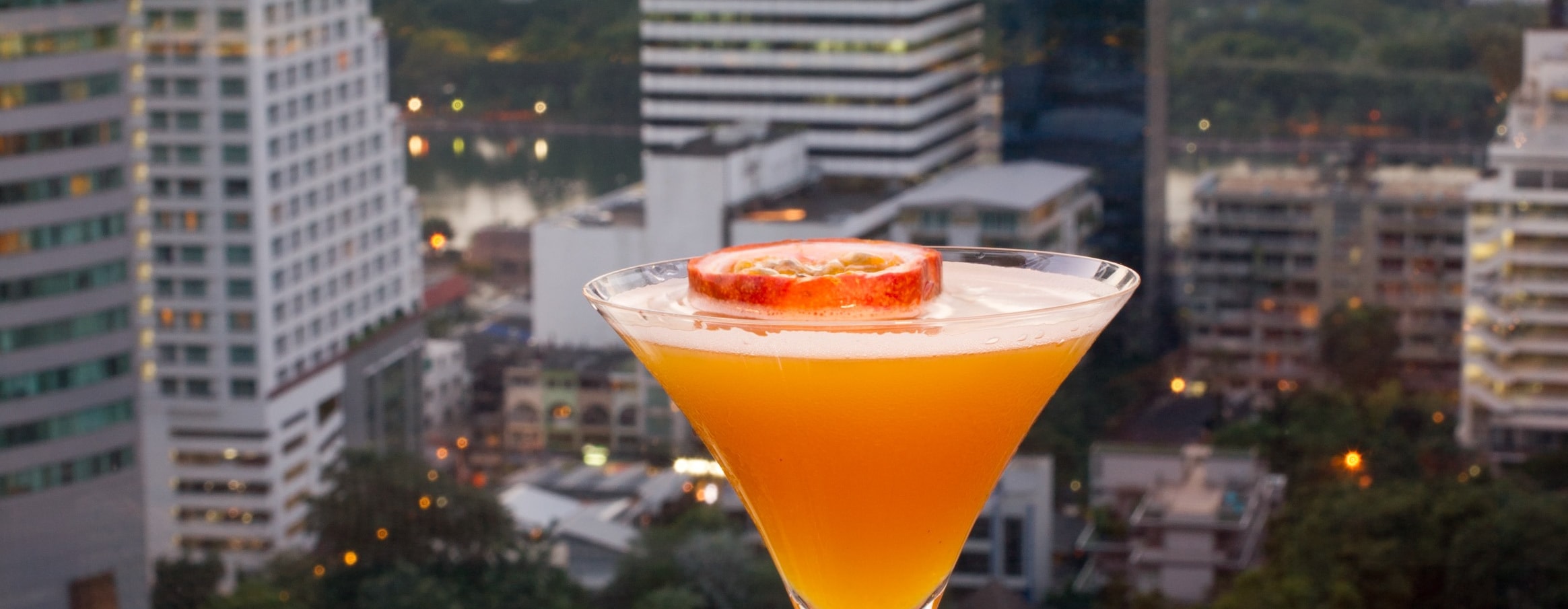 Sky on 20 Rooftop Bar Novotel Bangkok Sukhumvit 20