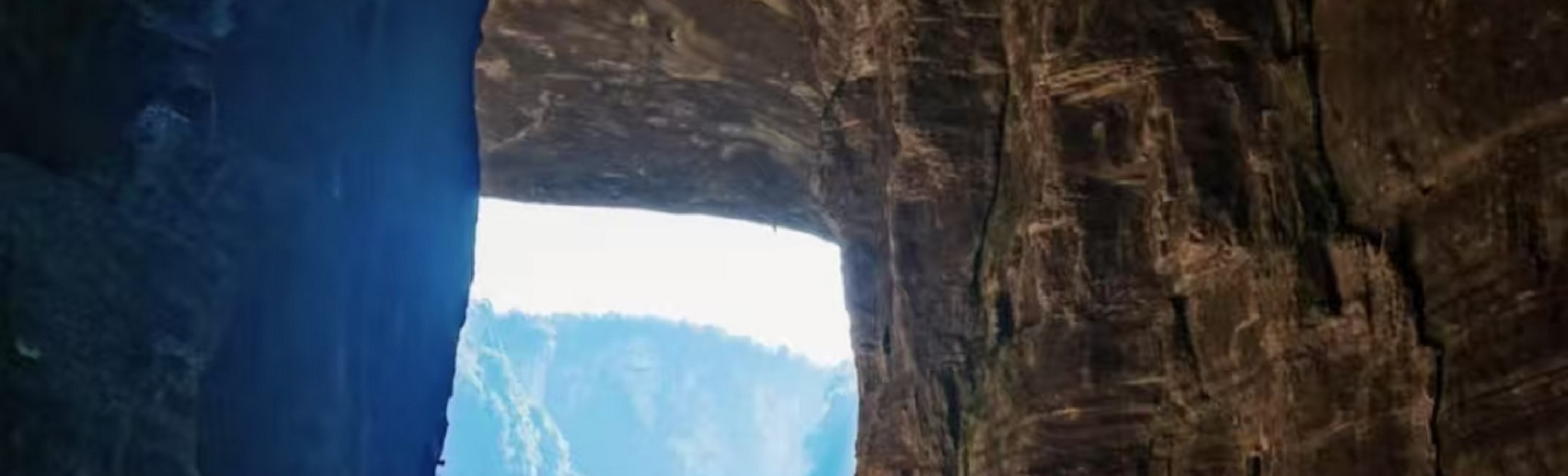 重慶魔幻山城暢玩五日遊（2~8人精品小團+天生三橋+仙女山公園+《印象武隆》演出+烏江畫廊遊船++磁器口川劇變臉+江景火鍋+統景溫泉）