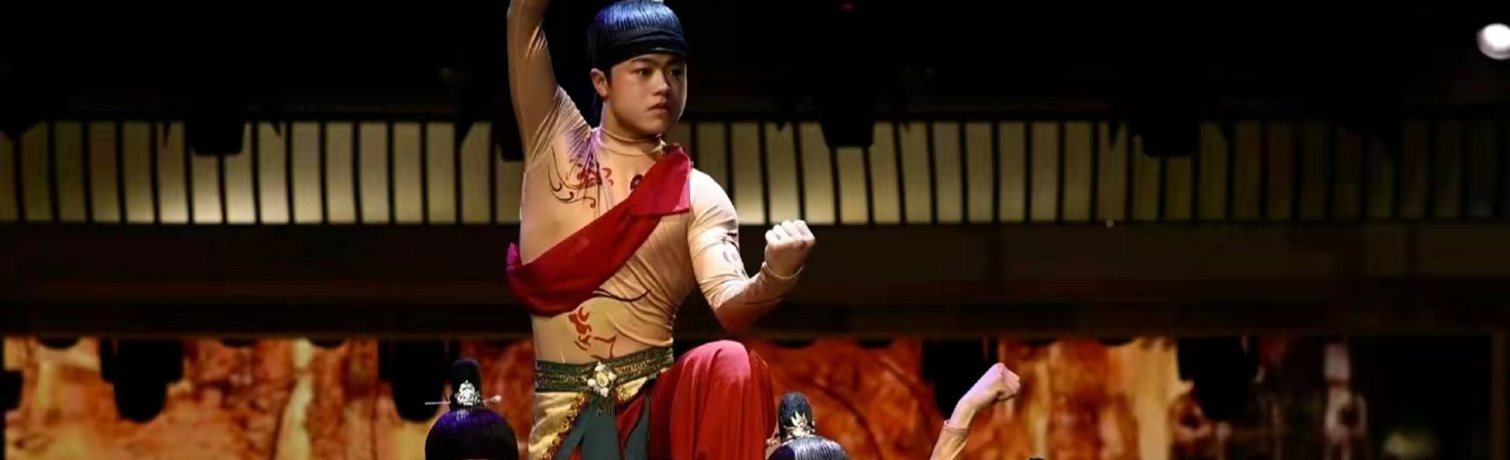 洛陽《龍門宴樂》沉浸式體驗千年盛世隋唐宮廷盛宴（帝王同款宮廷宴會場景+唐風樂舞表演+宮廷御膳小吃+可選古代服裝換裝體驗）