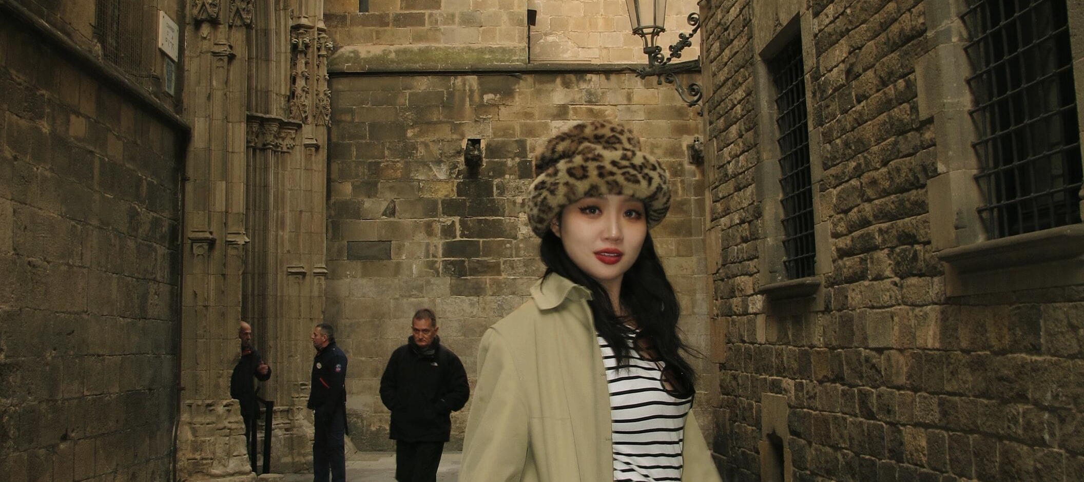 Barcelona Gothic Quarter Photo Walk: Hidden Gems & History in 2 Hour