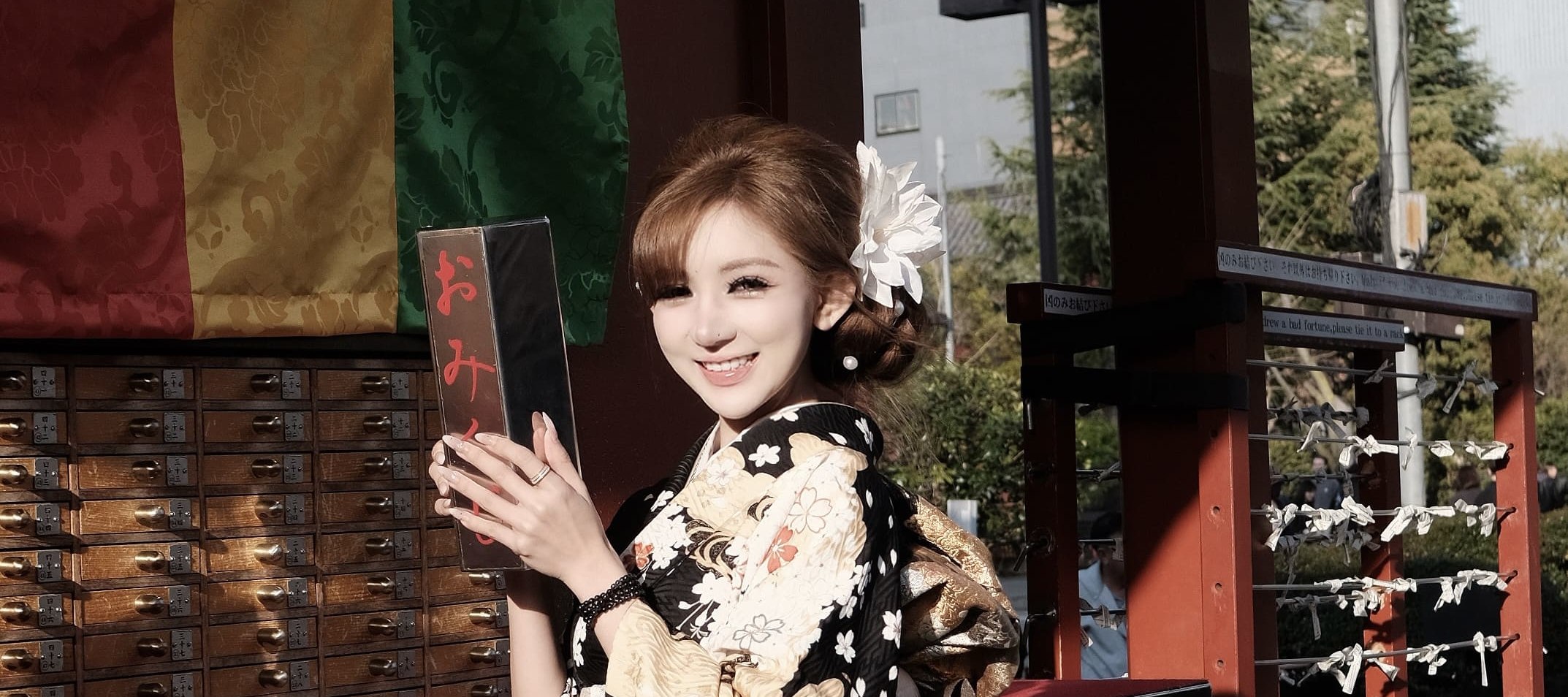 Asakusa Kimono Rental OSHARE Japanese Makeup & Tea Ceremony Experience Open until 10 PM - Thumbnail 24