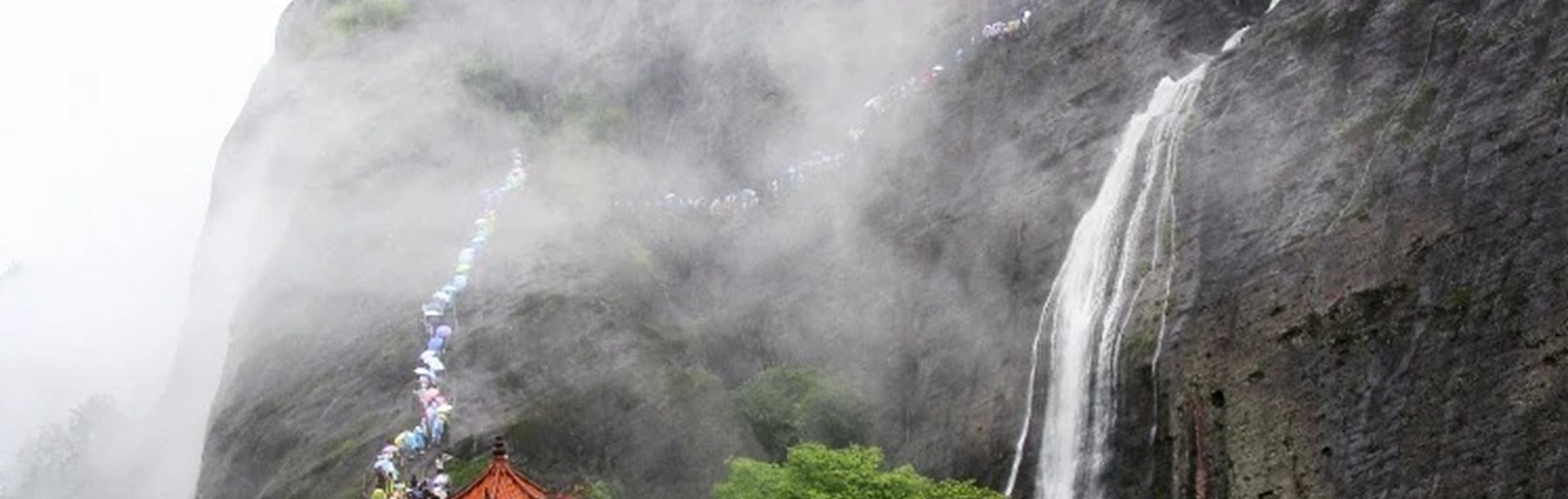 福建武夷山&九曲溪深度2日遊（大紅袍母樹&免費品嚐大紅袍+天遊峰+九曲溪竹筏漂流體驗+贈送特色餐食+動車廈門往返+可選印象大紅袍演出）