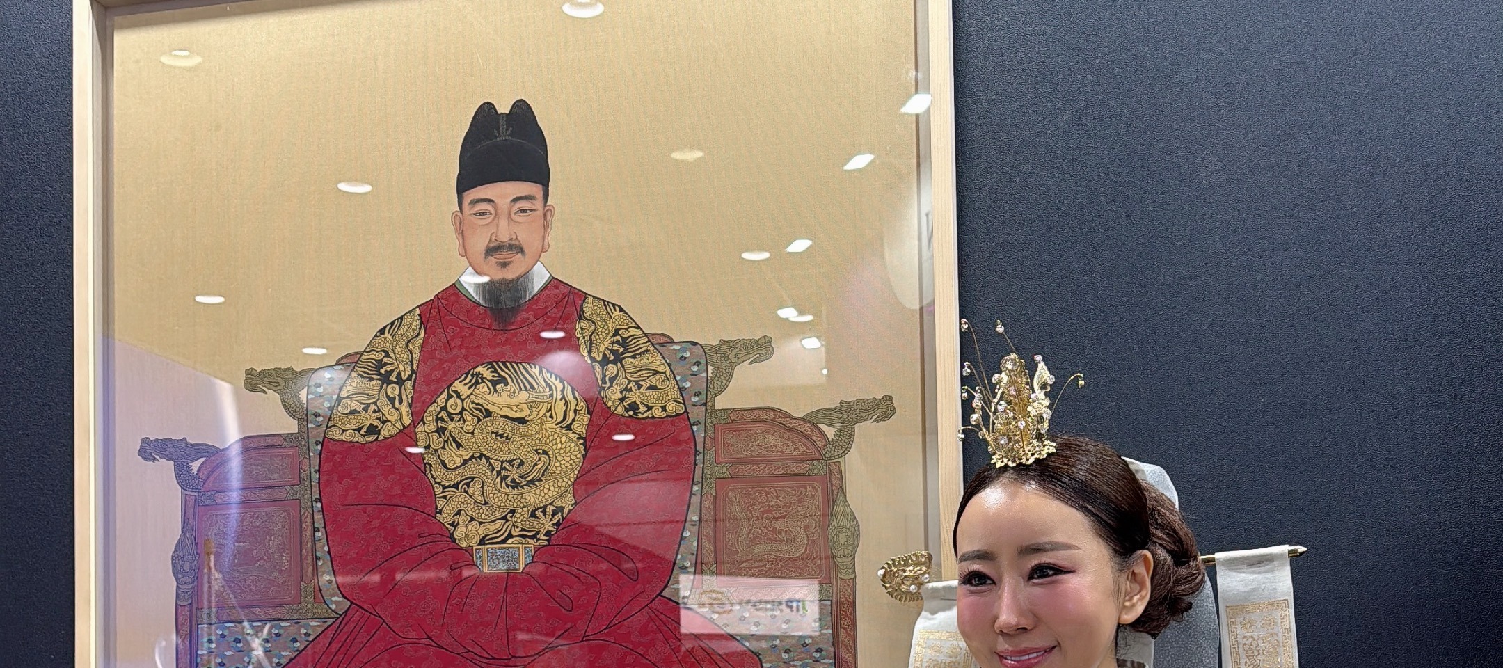 Seoul Hanbok Rental & DIY Korean Crafts Experience in Hongdae - Thumbnail 3