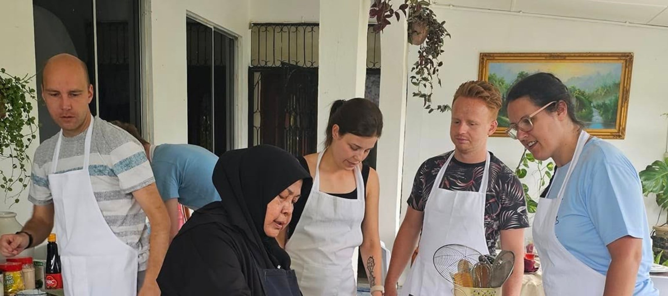 Cooking class hosted by Puan Halimah.