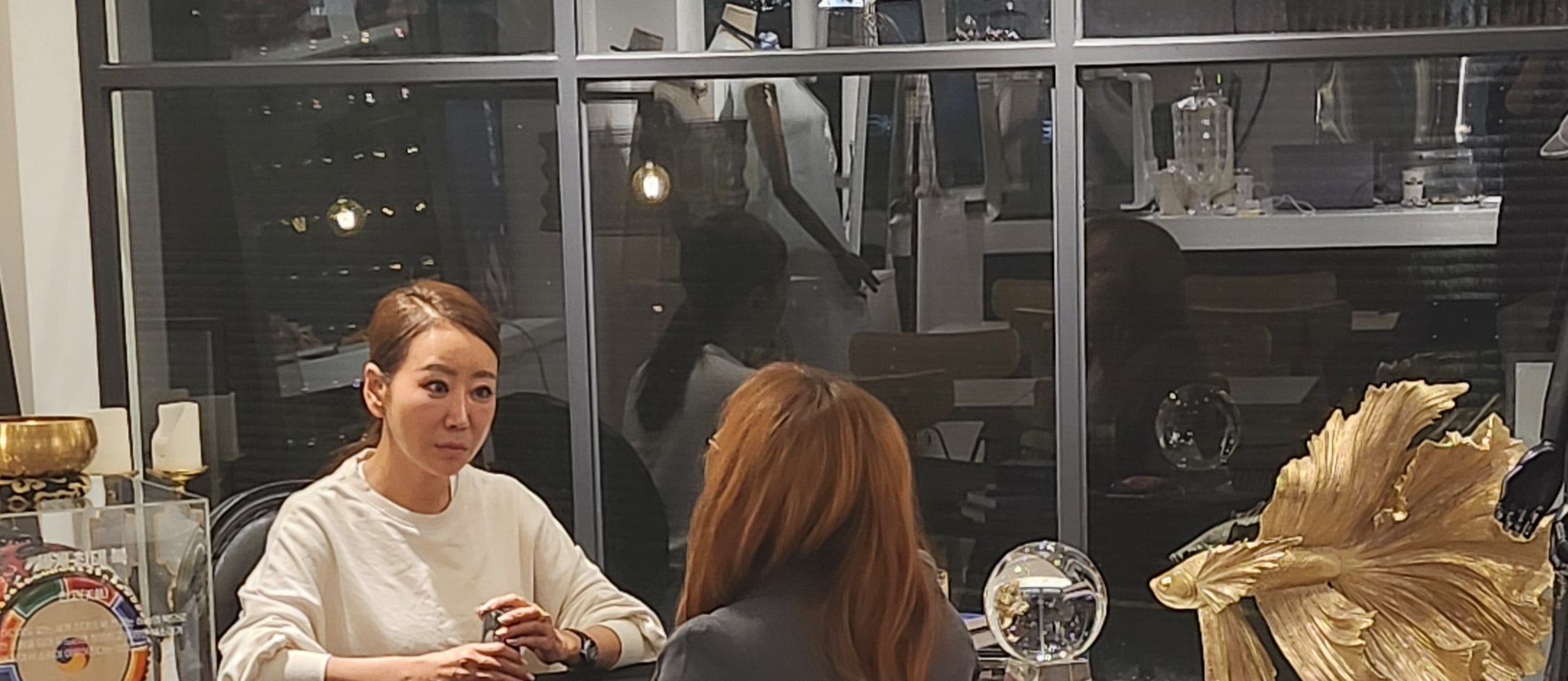 Seoul Private K-Shaman Tarot Reading with Swan - Thumbnail 5