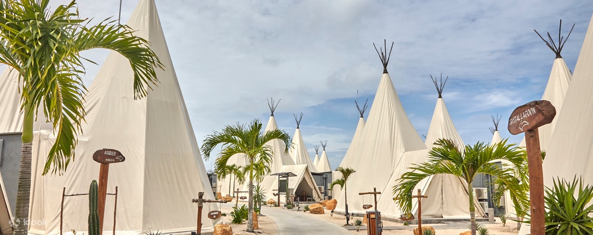 Pemandangan Crystal Lagoon dari The ANMON Resort Bintan
