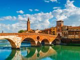 Verona Scavenger Hunt and City Highlights Day Trip in Verona, Italy
