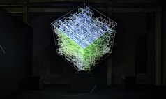 Hello Ouchhh >_< AI數據藝術展 - 將整個宇宙裝進一個立方體