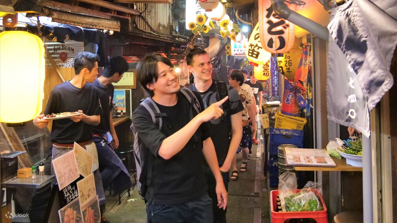 Shinjuku Bar Hopping Night Tour