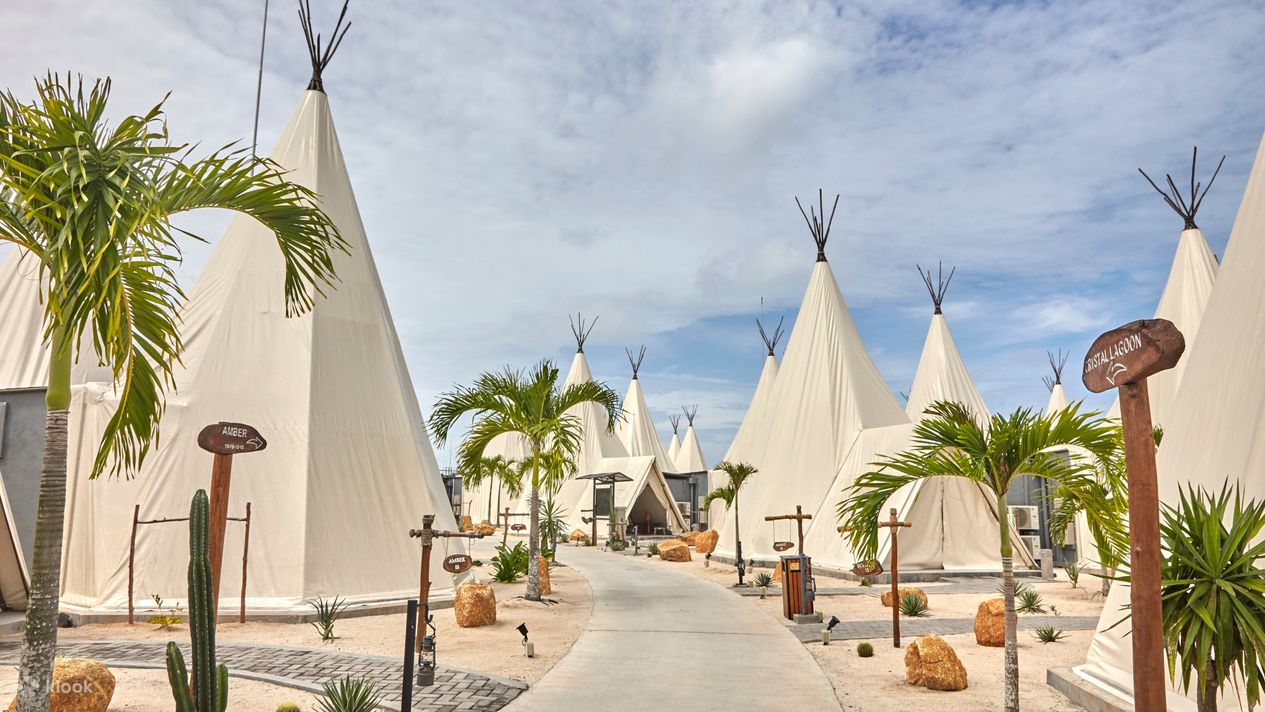 투어, 해산물 식사, 크리스탈 라군이 포함된 The ANMON Resort Bintan 숙박 - 클룩 Klook 한국