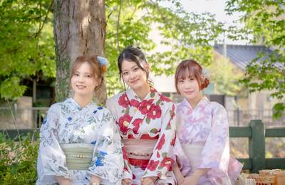 Kimono rental at Dazaifu Tenmangu Shrine