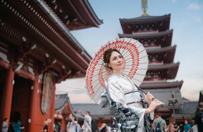 Asakusa Kimono & Furisode Rental Experience
