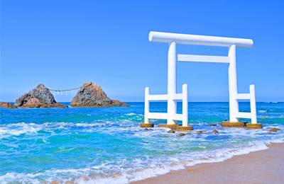 Fukuoka Coastal Day Trip to Itoshima: Shiraito Falls, Miyajidake Shrin