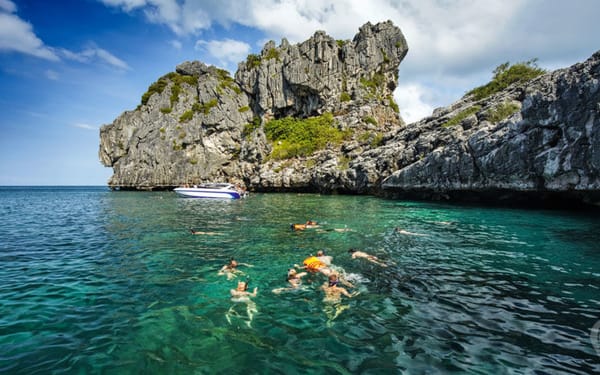 Angthong National Park Speedboat Tour: Snorkeling, Kayaking & Lunch