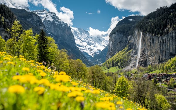 Grindelwald, Lauterbrunnen and Interlaken Day Tour with Transport