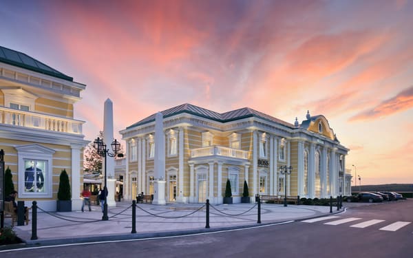 Vienna Designer Outlet Parndorf Half-Day Shopping Tour
