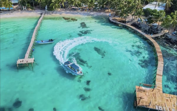 Phu Quoc Island Hopping Tour by Speedboat, Buffet Lunch & Sun World Cable Car
