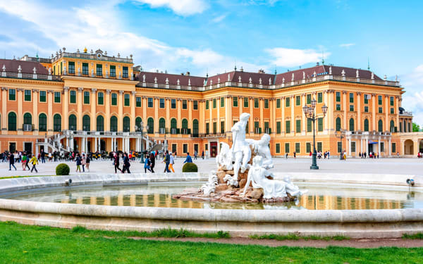 Schonbrunn Palace and Gardens Tour
