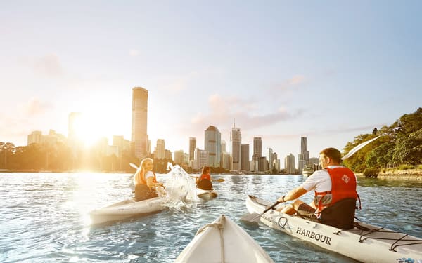 Twilight Kayak Adventure Experience in Brisbane