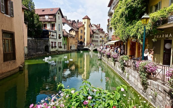 Annecy Half Day Tour from Geneva
