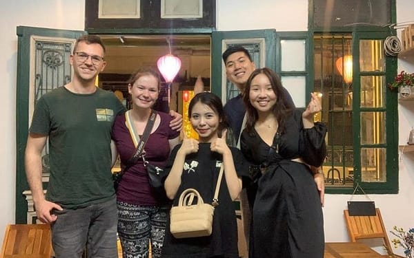 Hanoi Michelin Selected Street Food Walking Tour with Train Street