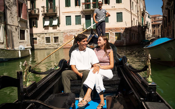 Grand Canal Romantic Gondola Ride in Venice