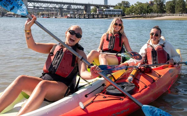 Kayak & Coffee Tour in Vancouver