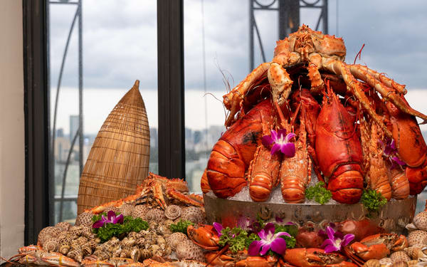 Seafood Buffet at 5-star La Vela Saigon Hotel