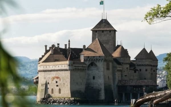 Chillon Castle Admission in Veytaux