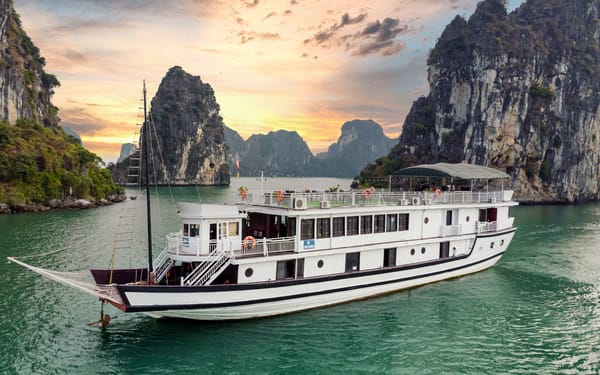 Sunlight 3D2N Cruise: Ha Long Bay, Sung Sot, Ti Top