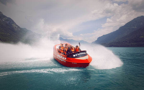 Scenic Jetboat Adventure on Lake Brienz from Interlaken