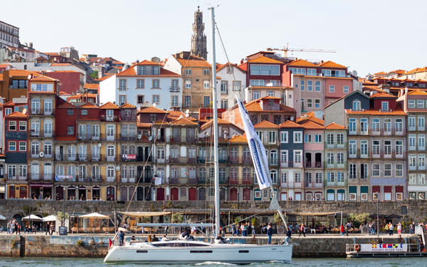 Douro River Sightseeing Sailboat in Porto